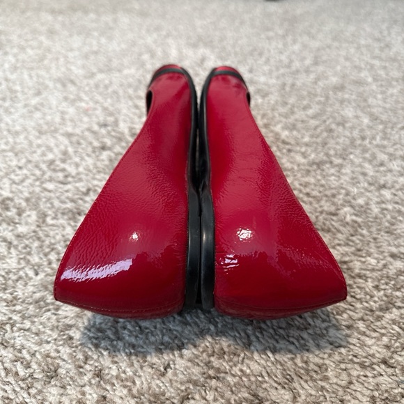 Gucci Red Women's Flats with Red and Black Stripes - Picture 4 of 7